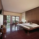 Bumas Hotel